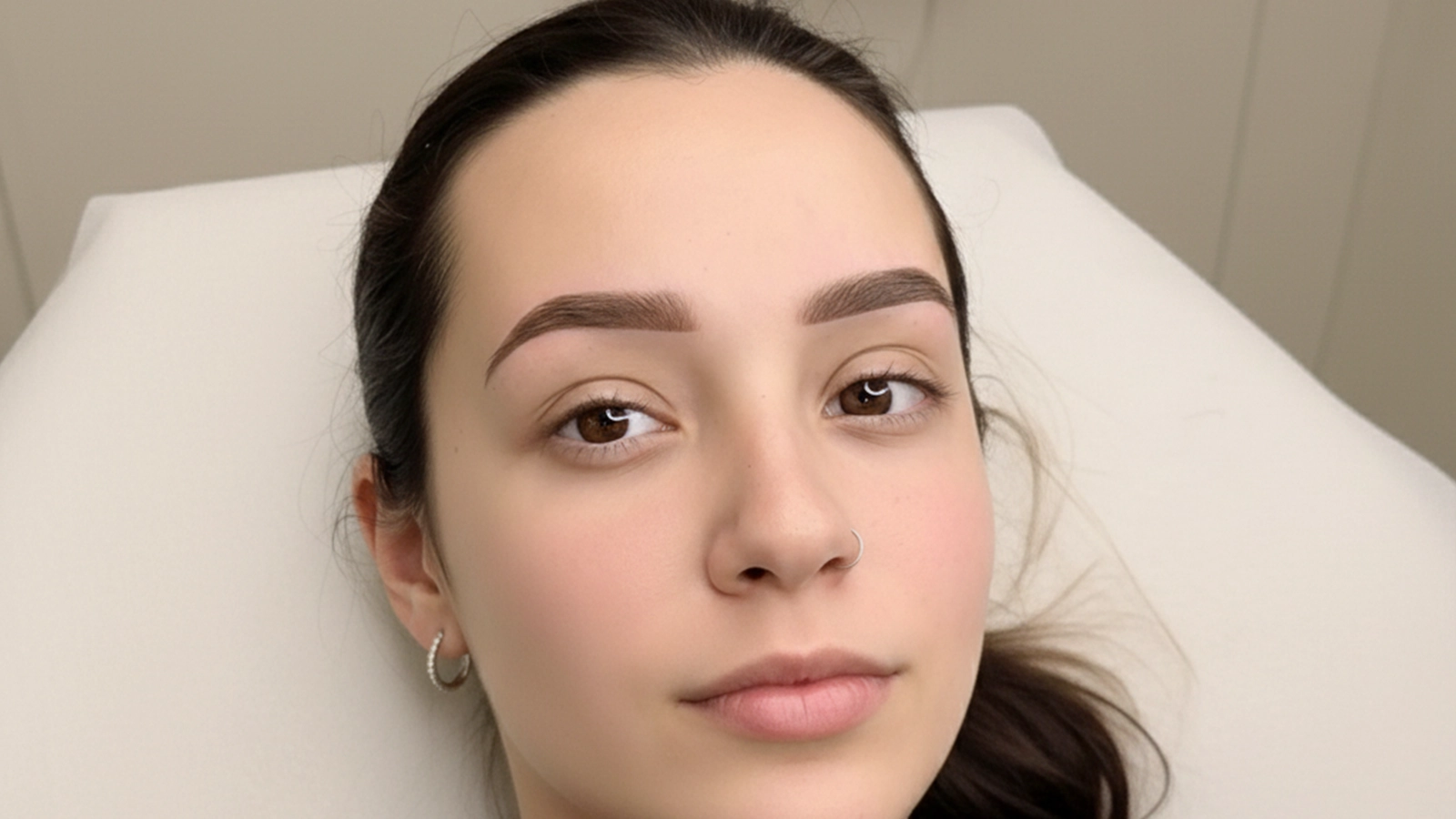 Después del microshading de cejas